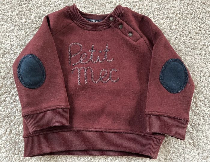 Pull bordeaux « Petit mec » Kiabi taille 12 mois