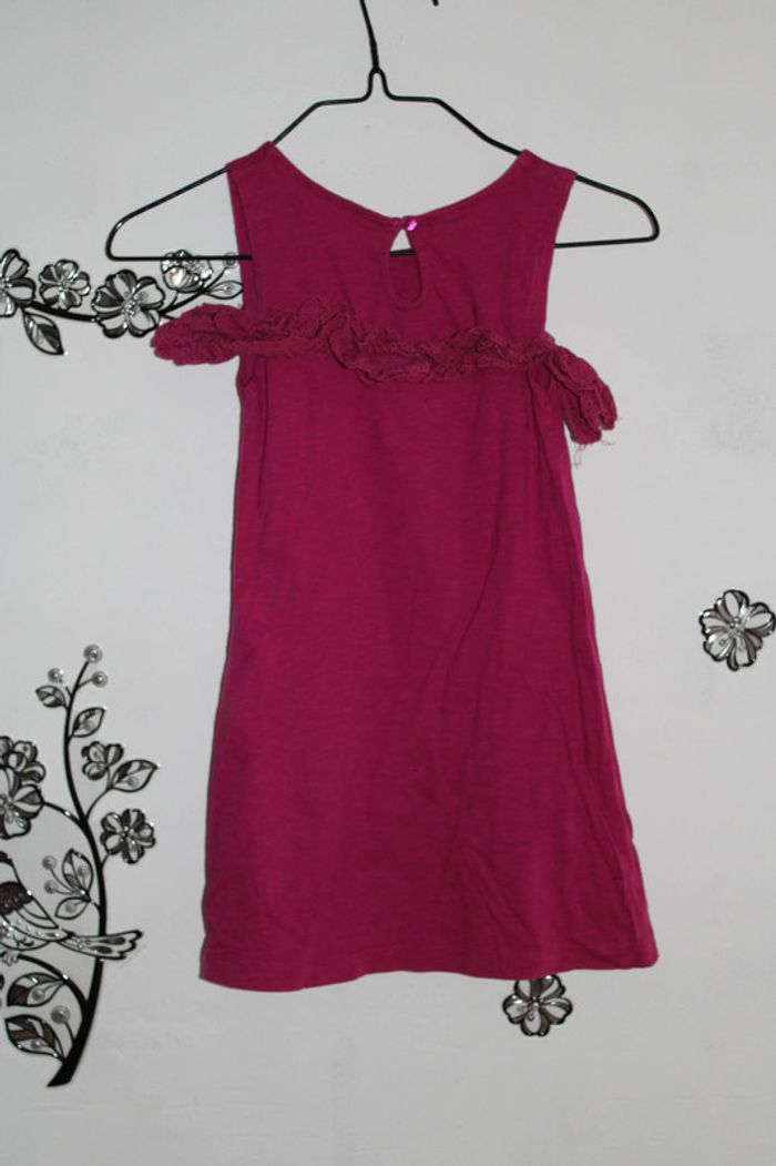 💖 Robe fuchsia Gémo - Volants épaules - Taille 5 ans 💖 - photo numéro 2
