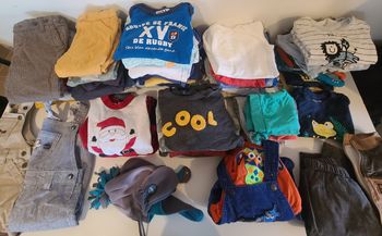 Lot de vêtements 12 mois