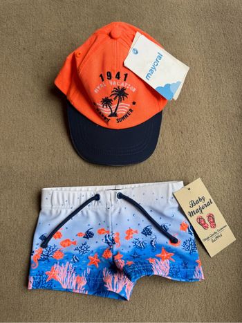 Maillot de bain + casquette bébé