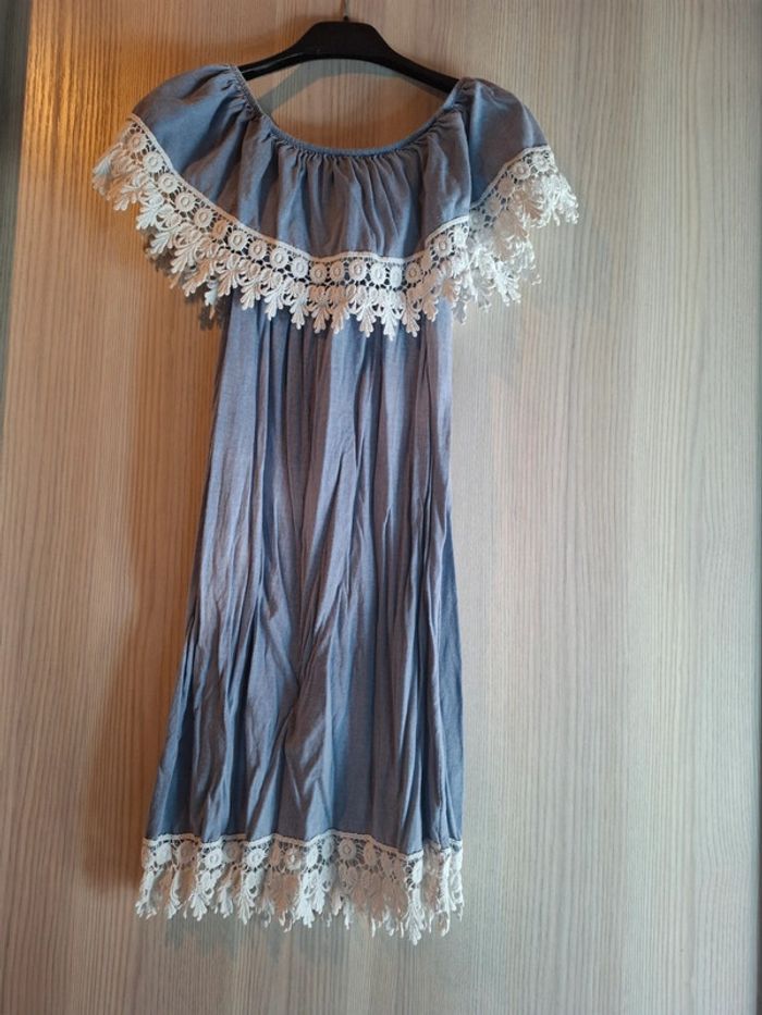 Robe couleur bleu