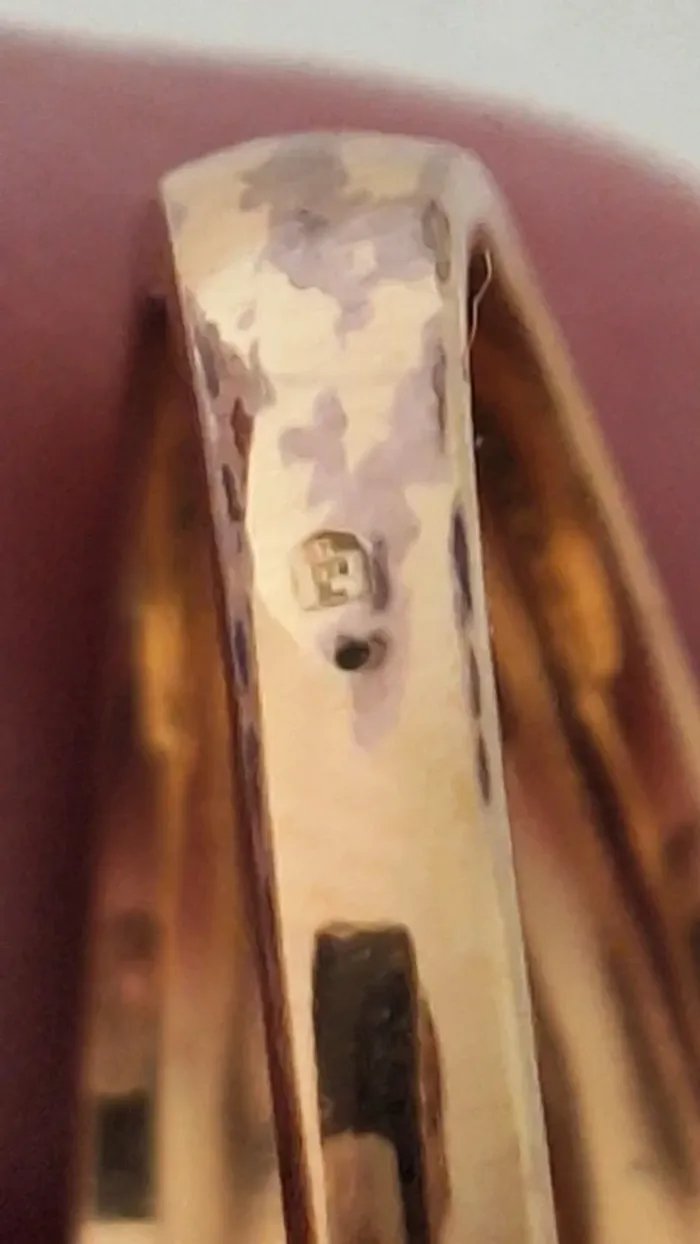 💥 Superbe bague en or et pierres scintillantes - photo numéro 9