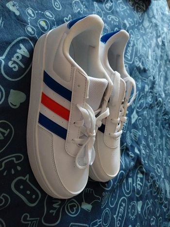 Adidas 38 2/3 neuves