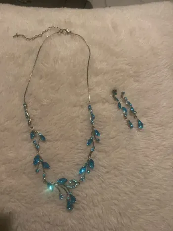 Parure de bijoux cristal bleu