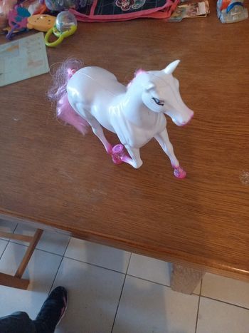 Cheval pour barbie