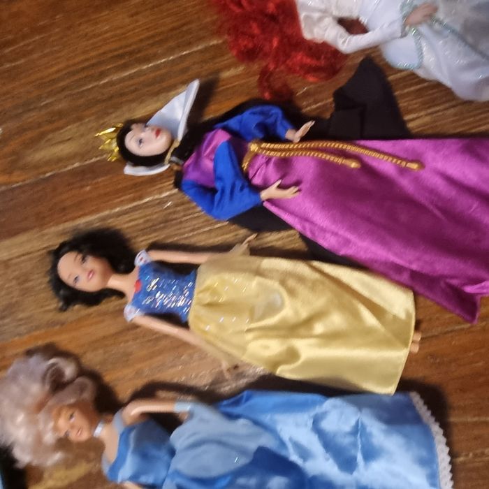 lot poupées DISNEY - photo numéro 2