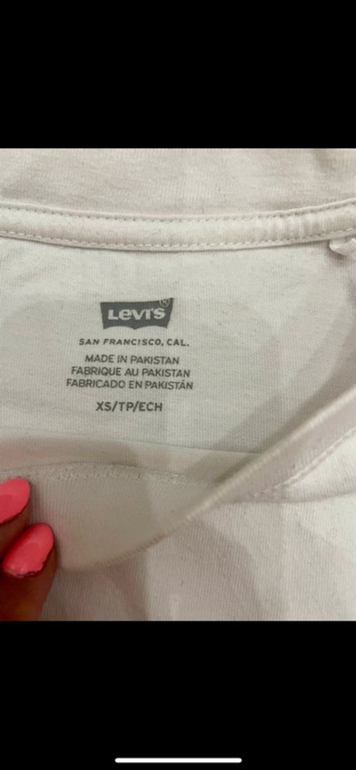T-shirt court Levi’s Taille XS - photo numéro 3