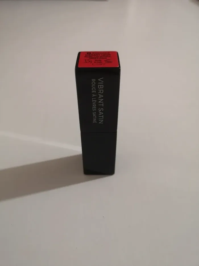 Rouge à lèvres satiné vibrant satin Nocibé - photo numéro 2