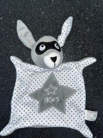 Doudou, plat, lapin, lapin gris blanc étoile, masque IKKS