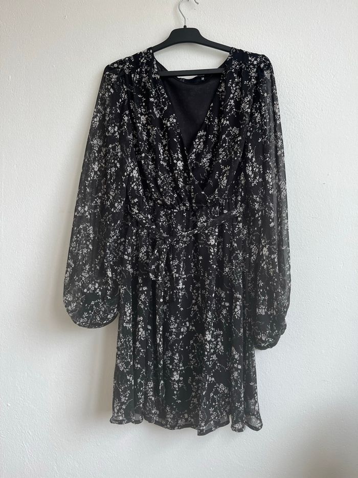 Robe EDJI taille 38 - photo numéro 2