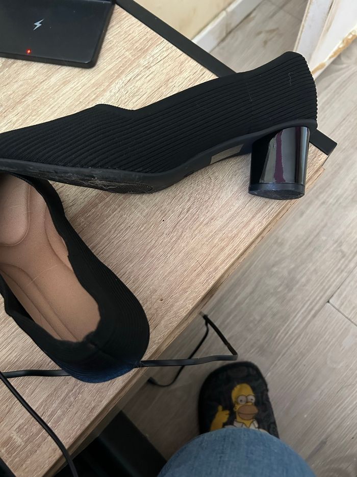 Escarpins noirs T39/40 - photo numéro 2