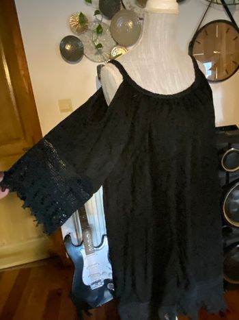 Tunique noire en dentelle – Taille XXL