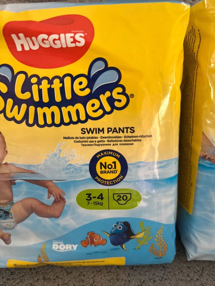 Lot de 38 couches culottes de bain/plage/piscine/mer Huggies - photo numéro 2
