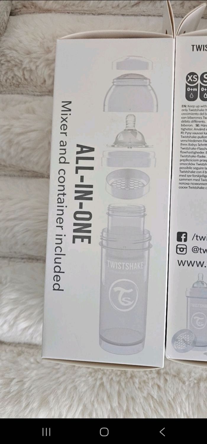 Lot de 4 biberons anticoliques Twistshake neufs - photo numéro 5