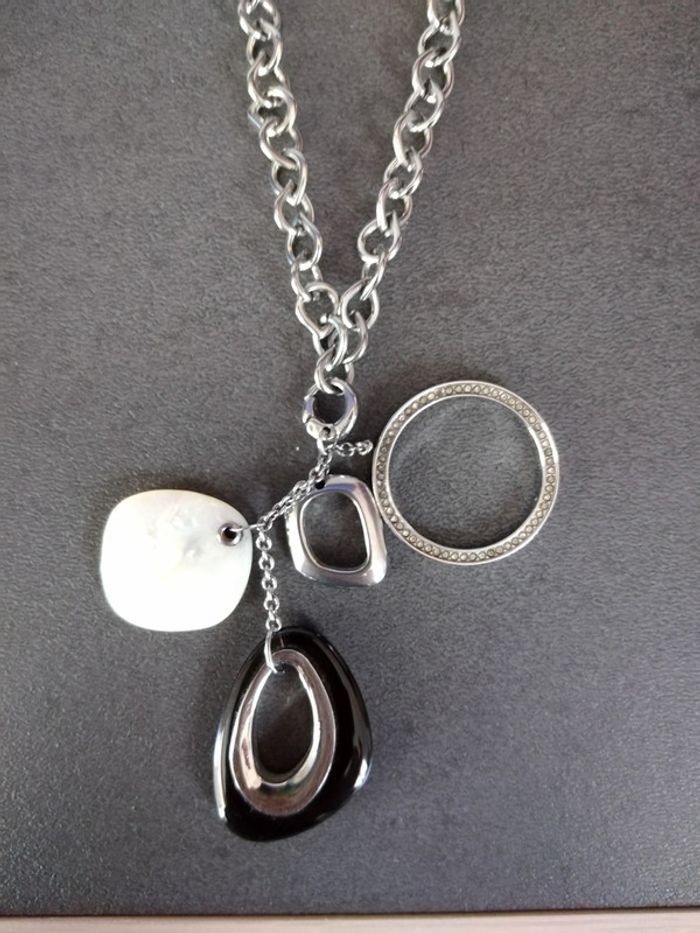 Collier de bijouterie - photo numéro 3