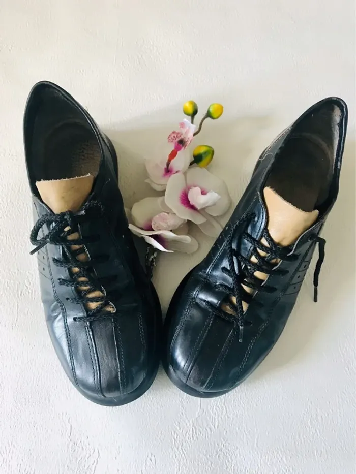 Sneakers  cuir bicolore noir et camel