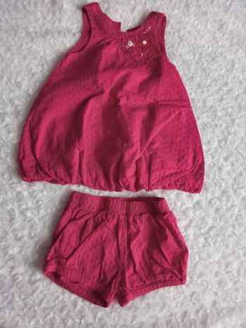 Robe fushia et sa culotte assortie