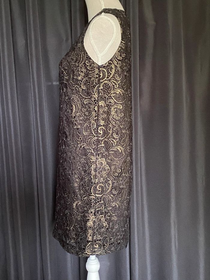 Robe brodée noire et dorée - photo numéro 5
