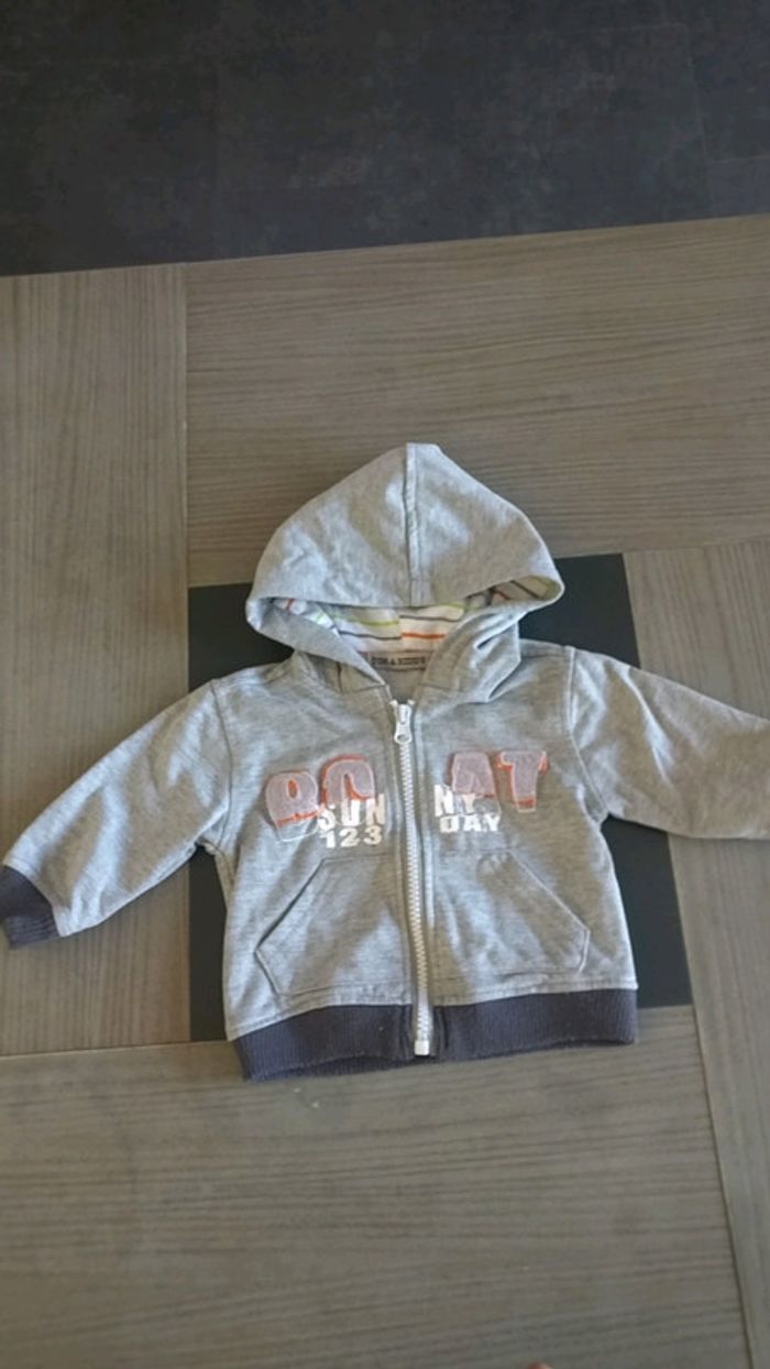 Gilet zippé 6 mois