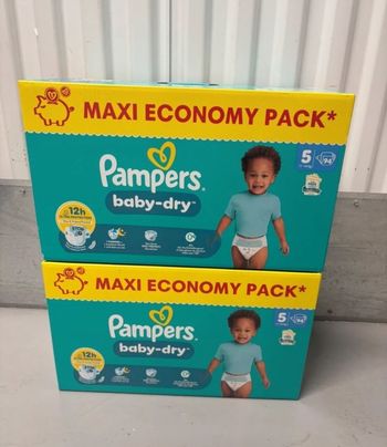 2 cartons de couches pampers taille 5