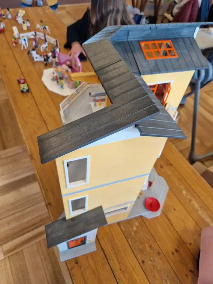 Maison playmobil 3 étages - photo numéro 4