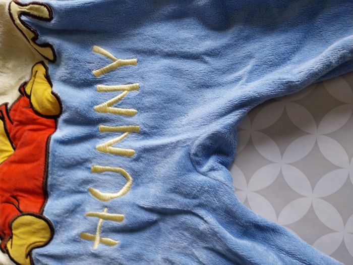 Pyjama Winnie l'Ourson Disneyland Resort Paris - 6 mois - Velours bleu & jaune - photo numéro 8