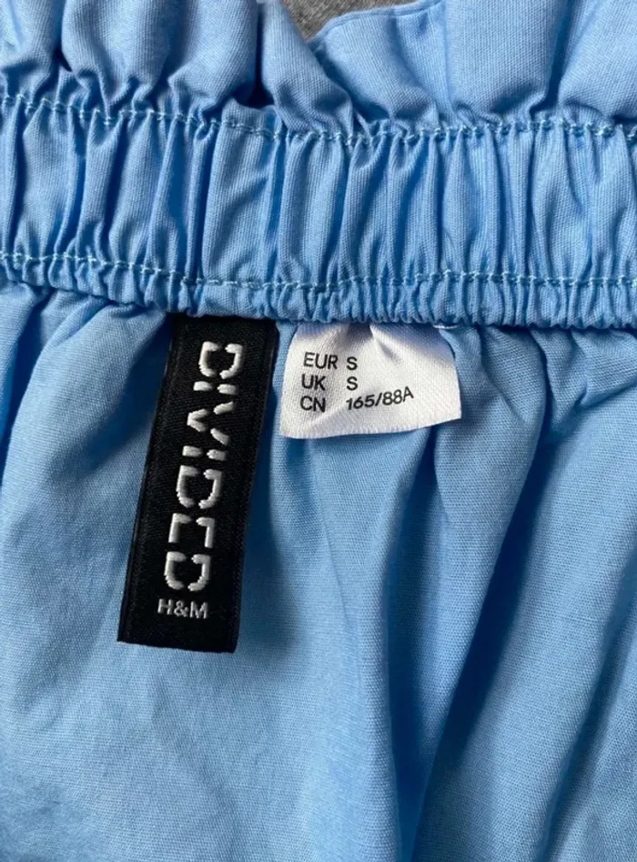 Blouse bleue  épaules  dénudées - photo numéro 6