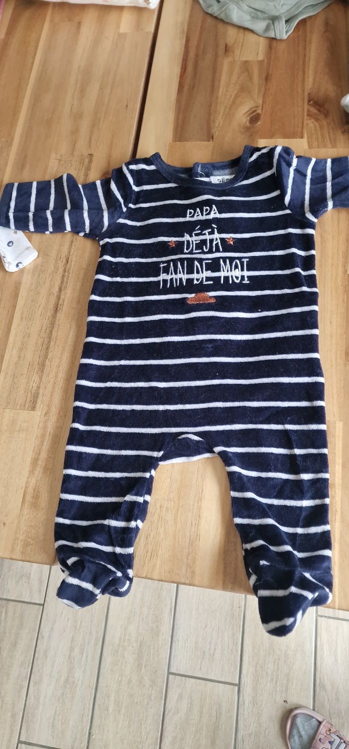 Lot de pyjamas 3 mois hiver - photo numéro 3
