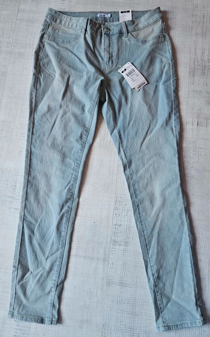 Jean neuf Taille 40