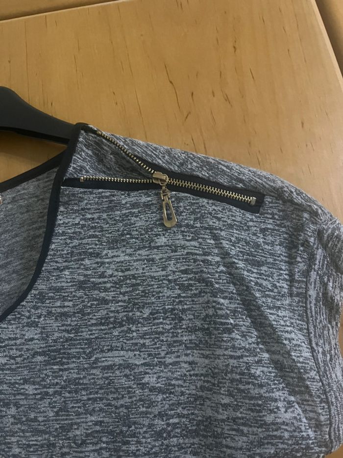 Joli T-shirt neuf TU - photo numéro 2