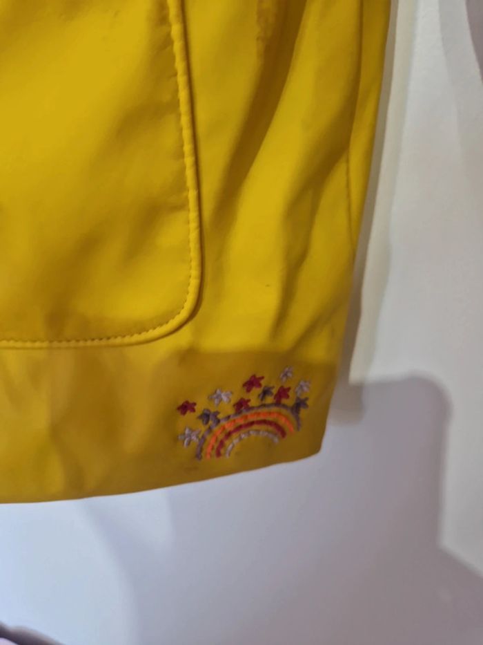 Veste pluie 7 ans - photo numéro 3
