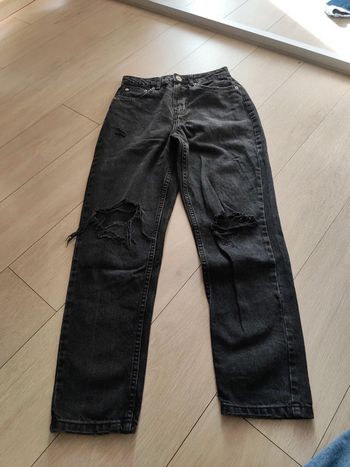 Jeans troué au genou