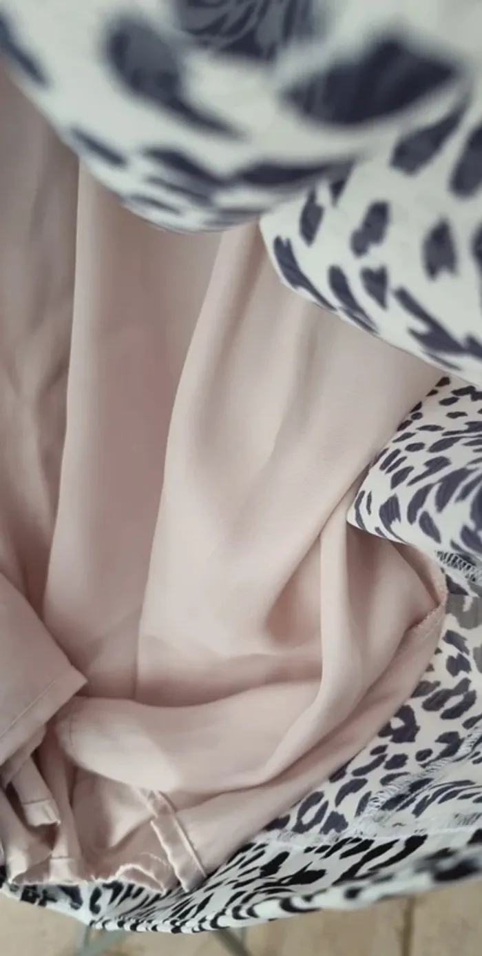 Robe courte léopard noire et blanche kookai 36 - photo numéro 4