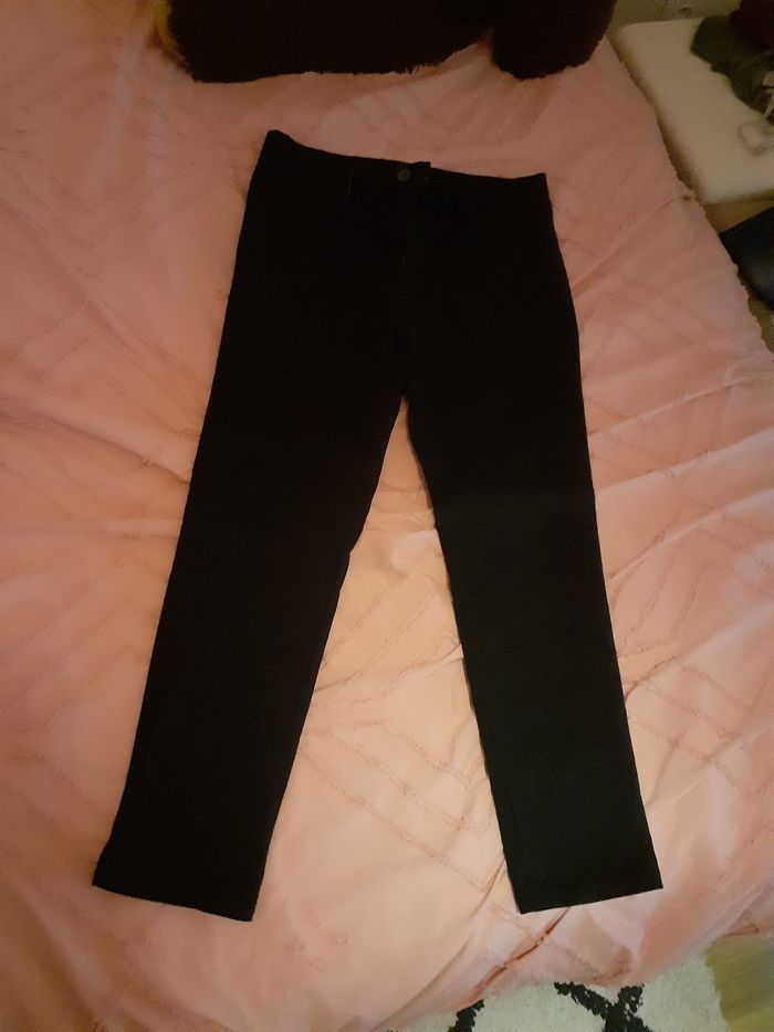 Pantalon.