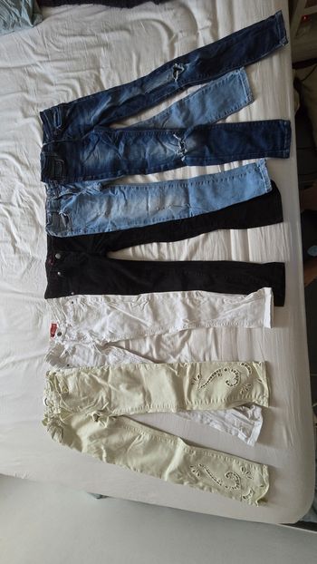 Lot de vêtements fille taille 8 ans et 7/8 ans 