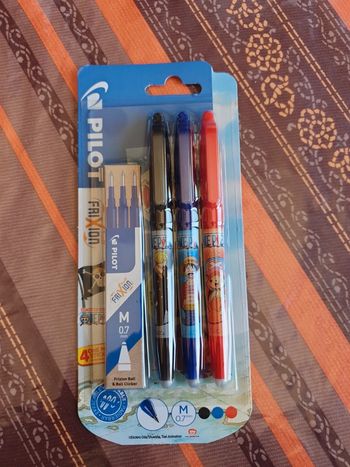 Lot 3 stylos fixion pilot one piece ou naruto