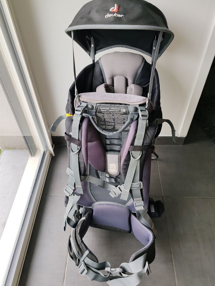 Porte bébé Deuteur Kid Comfort 1 Plus Dernière Version Noir et Gris avec Reposes Pieds - photo numéro 2