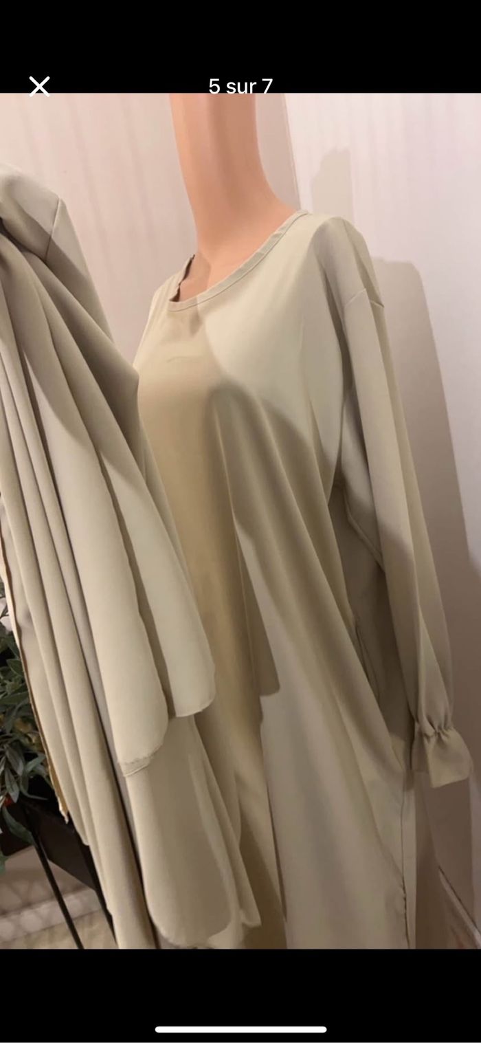 Robe avec voile - photo numéro 3