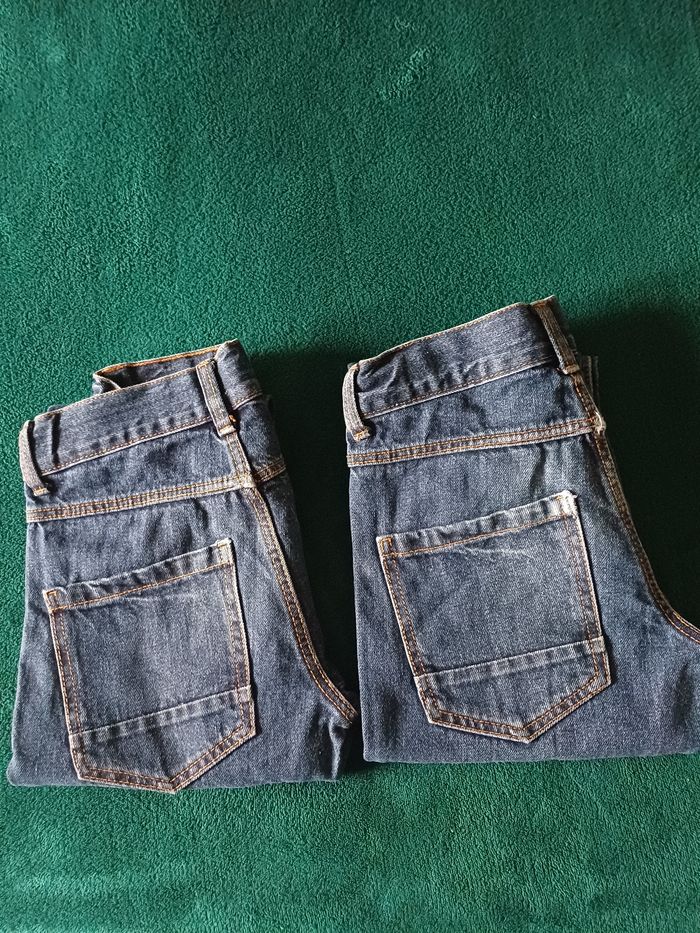Deux jeans 9 ans garcon pression et ajustables