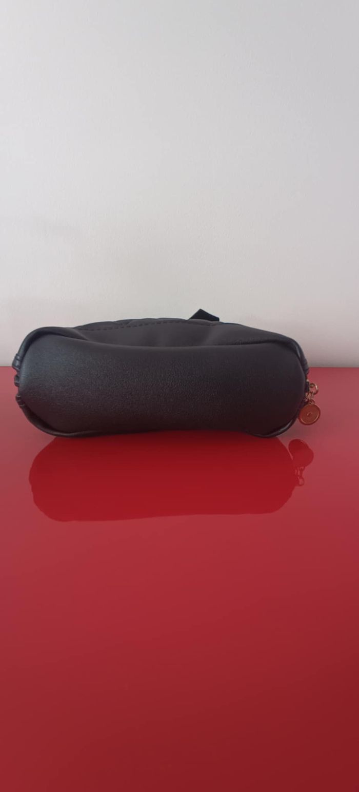 Petit sac à main noir avec bandoulière dorée - photo numéro 9