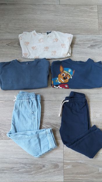 Lot sweat et pantalons