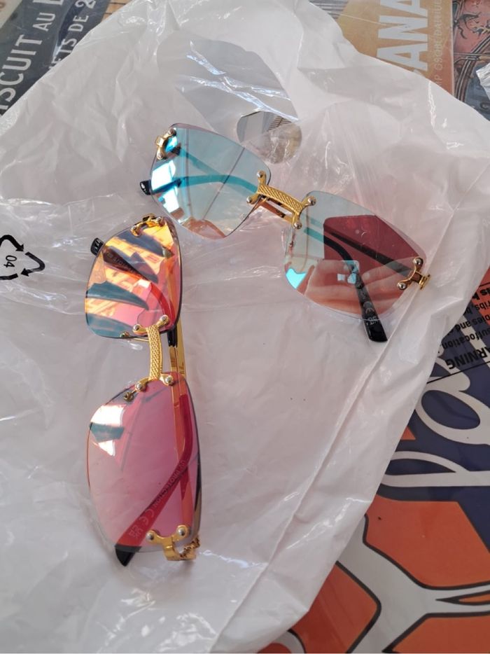 Lunette de soleil - photo numéro 2