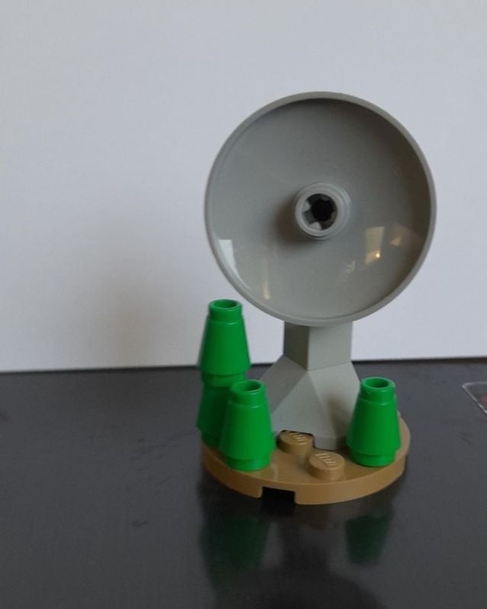 lego star wars minifigurine generateur de bouclier d' endor