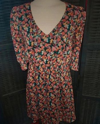 Robe fleurie manches transparentes 38