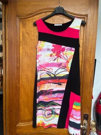 Robe droite. Julie Gerlande taille 1