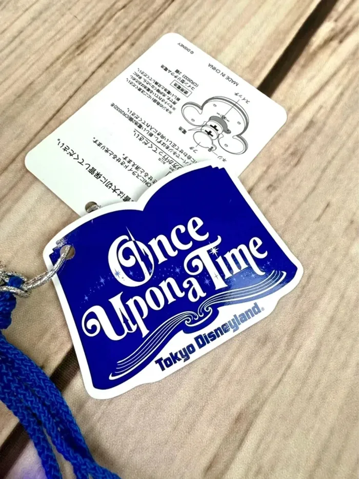 Tour de cou Tokyo Disney Resort Once Upon a Time  Pendentif lumineux - photo numéro 12
