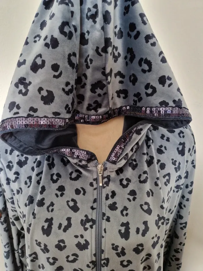 Gilet imprimé panthère strass gris esmara taille 50 - photo numéro 3
