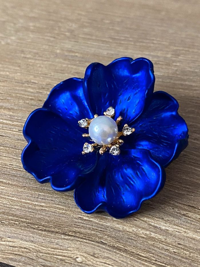 Broche fleur émaillé rétro - photo numéro 2