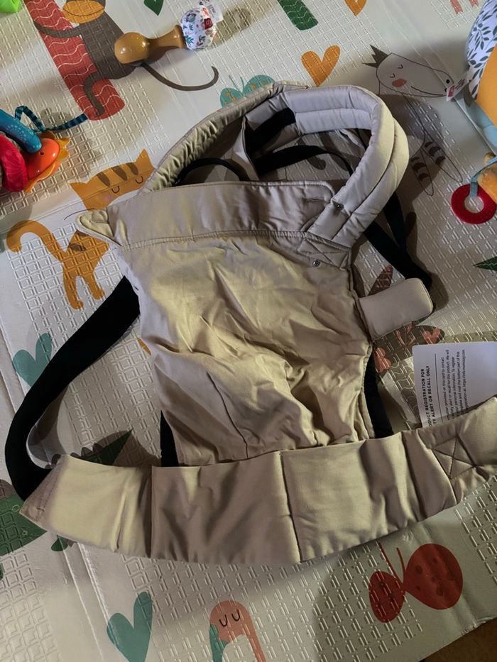 Porte bebe MOMCOZY - photo numéro 2