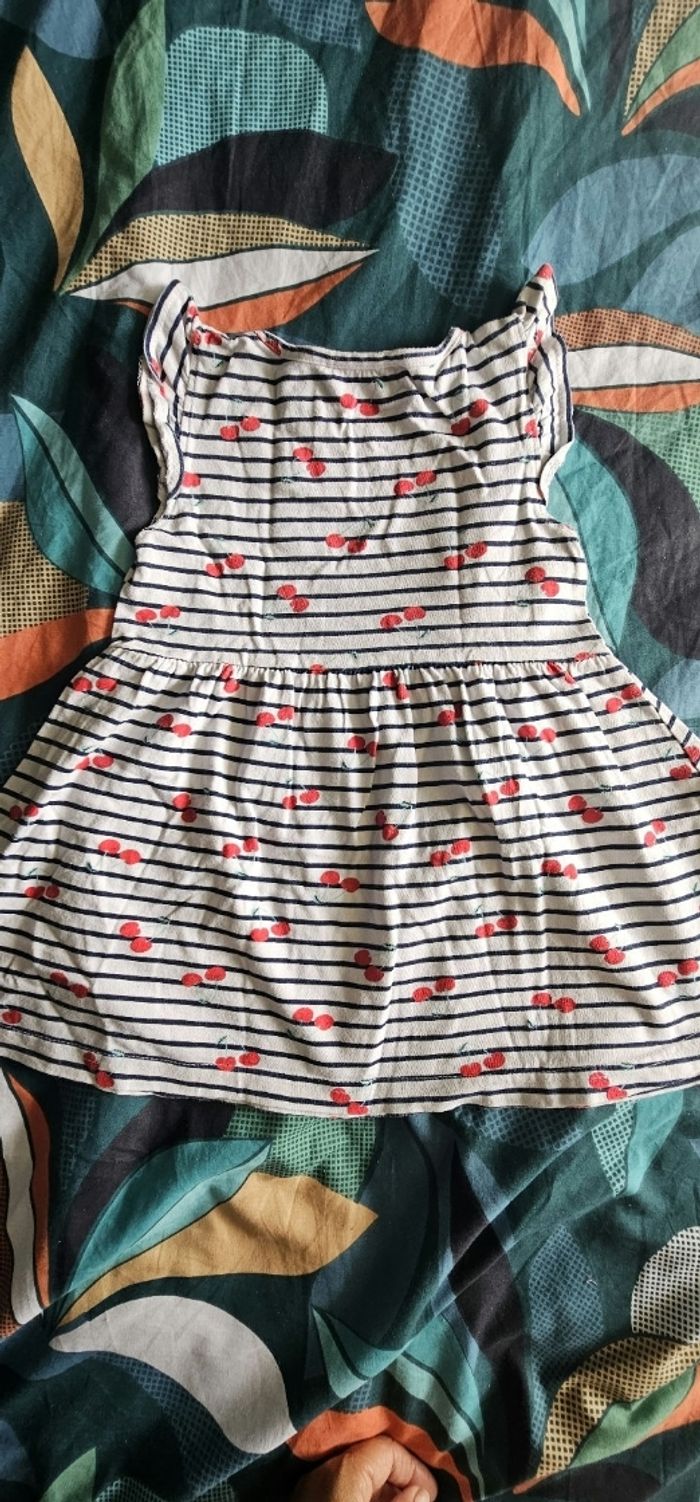 Robe fille rayée marin et cerises Primark 3 4 ans - photo numéro 4